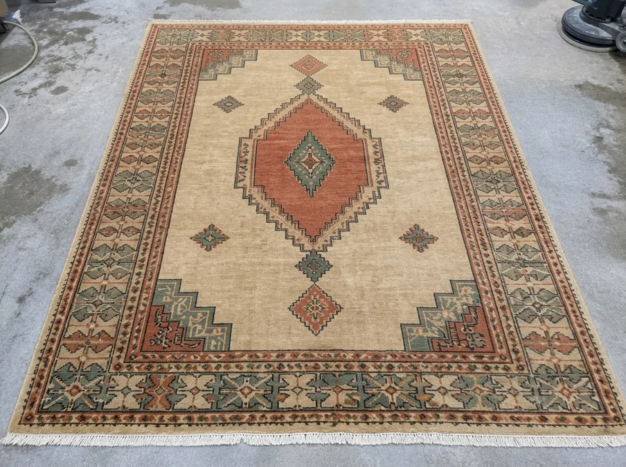 Tapis traditionnel en laine après lavage